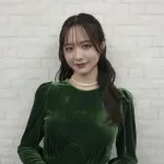森香澄さん、阪急電車の座席シートみたいなドレスを着てしまうｗｗｗｗｗｗｗｗｗ