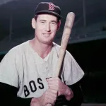 【悲報】テッド・ウィリアムズ（MLB）「娘よ、生き返りたいから俺がﾀﾋんだら冷凍保存してくれ」→結果・・・・・・・・・・・・