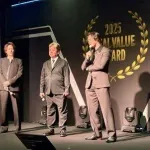 【悲報】ホリエモン、ズボンを前後ろ逆に履いてる疑惑で炎上ｗｗｗｗｗｗｗｗｗｗｗｗ