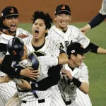 野球WBC「ネトフリ」独占放送、電通外しの衝撃 地上波テレビの苦悩...日本に重くのしかかる要因