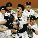 【悲報】野球WBC「ネトフリ」独占放送、電通外しの衝撃 地上波テレビの苦悩…日本に重くのしかかる要因