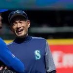 【悲報】イチロー「試合中にタブレット見るな。ファンはそんな選手の姿見たくない。」