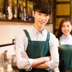 【悲報】チップ制を導入した飲食店、ボロクソに叩かれてしまう・・・・・・・・・・・・・・・