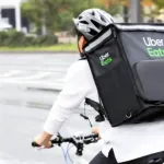 【朗報】UberEats配達員の月収、限界突破してしまうｗｗｗｗｗｗｗｗｗ