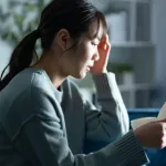 28歳で貯金50万ってやばいんか？