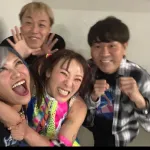 【画像】元フワちゃん、「仲間」に支えられ女子プロレスデビューｗｗｗ