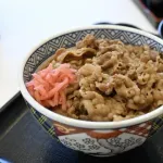 ジジイ「牛丼は250円！マックのバーガーは60円！今は高杉！！」