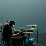 人気ロックバンド「リーダーは脱退しますがバンドの活動は支障なく続けられることとなりました」