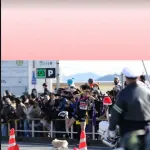 【箱根駅伝】コース上に犬が乱入　選手の走行を妨害し波紋「本当に危険」「マナーしっかり守って」　ポメラニアン？