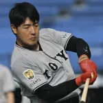 ヤクルト「1番脂の乗った歳の村上売ります！→譲渡金10億」巨人「海外FA前年の岡本で→譲渡金17億」