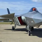 【画像】中国のステルス戦闘機かっけええええｗｗｗｗｗｗｗｗｗ