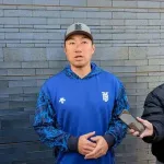 横浜ベイスターズの監督って相川なのかよwww