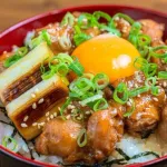 牛丼、豚丼はあるのに鶏丼は無いよな