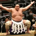 大横綱照ノ富士、在位の6割以上休場