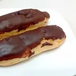 シュークリームにチョコ塗っただけのエクレアがシュークリームの人気を超えられない理由はなに？