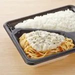 【朗報】ポプラ、タルタルとパスタと米だけの弁当を450円で発売してしまう