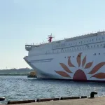 フェリー「安いです。車乗せれます。寝てるあいだに着きます。」👈こいつ強すぎるだろ…