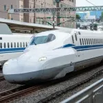 新幹線の自由席、座ってる人がトイレに立ったら荷物どかして勝手に座ってよかった