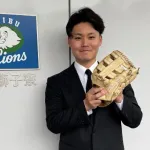 西武ドラ３秋山俊、フリー打撃で柵越え17本！