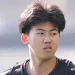 立石正広、DeNA度会(2025)率.255 本3 打点24 OPS .633は超えてほしい