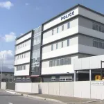 男性友人宅に侵入しスマホで隠し撮りか　設置する際に自らの容姿が映り込む　２２歳男子大学生を逮捕