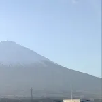 閉山中の富士山 男性が救助求める