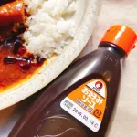 大阪人さん、カレーにソースをかけてしまう