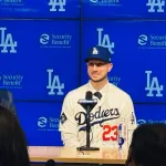 ドジャース・タッカーが入団会見「ここでプレーできることを楽しみにしている」背番号は23　5年連続20本塁打以上、2桁盗塁