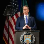【悲報】おサナ、消費税減税をノリで発言して今度はアメリカに怒られる