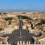 イタリア(食べ物おいしいです、観光名所多いです、オシャレな街並みです、親切な人多いです)←この国