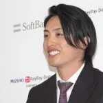 ソフトバンク周東佑京が5年20億円で更改