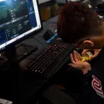 【悲報】eスポーツ、常に肥満、糖尿病、手首の怪我のリスクがつきまとう過酷なスポーツだった