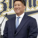 ラオウ杉本 1000万円増の7700万円も“白旗”更改「この悔しさを白球にぶつけたい」