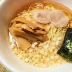高いカップ麺あるやん