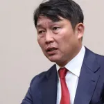 広島・新井監督　羽月隆太郎容疑者逮捕を謝罪「チームの一員として自覚を欠いた行動」