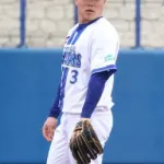 DeNAドラ1小田康一郎、充実のキャンプ初日に「プロ野球選手になったんだな」　特打では村田2軍監督が打撃投手を務める場面も