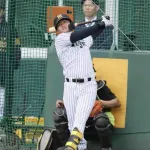 【阪神】侍ジャパン森下翔太が今キャンプ初のランチ特打で快音連発　糸井臨時コーチも見守る