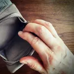 【悲報】ワイくん、あと12日間を7771円で過ごさないとならないｗｗｗｗｗｗｗｗｗｗｗｗｗｗｗｗ