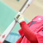カープ末包〝和田一浩の極意〟で柵越え12本！ティー打撃で特殊バット使用