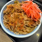 【画像】味は度外視で無料でかけられるもんはとりあえずかける貧乏性ｗｗｗｗｗｗｗｗｗｗｗｗ