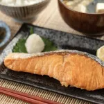 【悲報】加熱用シャケ、塩焼き以外の調理法がない