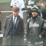 福留孝介さんの髪の毛がどえらいことになってるんだが