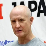 【悲報】日本をメダルに導いたトム・ホーバス監督、結果を残してるのに何故か解任されてしまう…