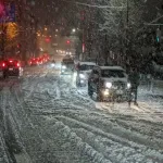 ノーマルタイヤでスノーアタックする車が絶えない理由w