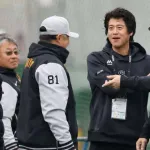 城島健司CBOが巨人を視察　リチャードをチェックし阿部監督、甲斐拓也らとあいさつ