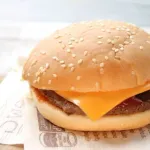 ハンバーガー、若干気軽に食える値段じゃなくなりはじめる・・・・・