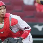 カープ達川、坂倉のスローイングにダメ出し「インサイド構えたら他球団は走りますよ」