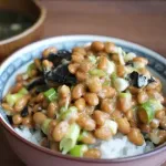 ご飯、納豆、味噌汁←ここに一品加えて完璧にしろ