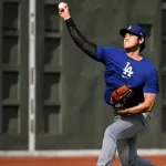 ドジャース大谷翔平バッテリー組キャンプインへ　身体検査＆キャッチボール＆置きティー