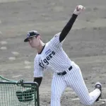 阪神　新助っ人ルーカスが安定感抜群で最速１４９キロ！登板後は満面の笑み　初ライブＢＰ